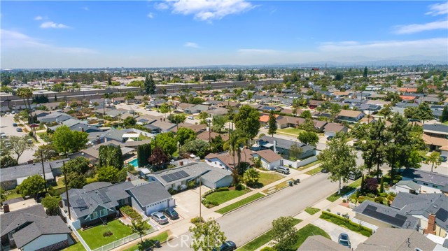 950 N Milford Street, Orange CA: https://media.crmls.org/medias/43761096-d893-4b9f-bfb9-dda368a68f0f.jpg
