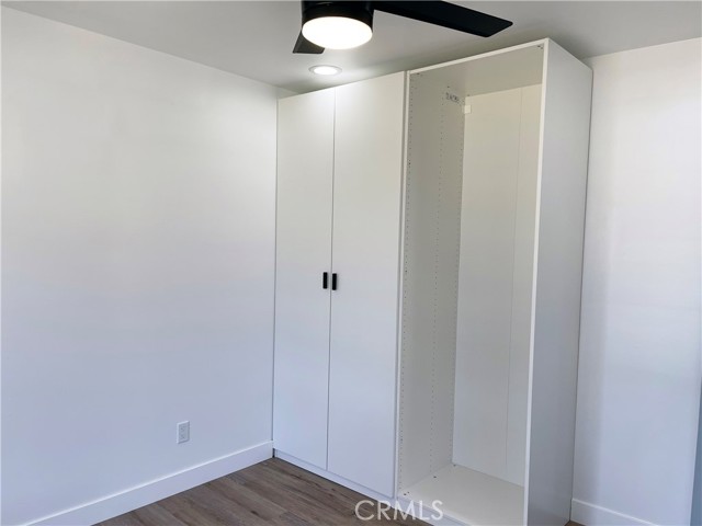 6221 Glide Avenue, Woodland Hills CA: https://media.crmls.org/medias/4376b11c-8f58-4a71-9e46-03614f6afa08.jpg