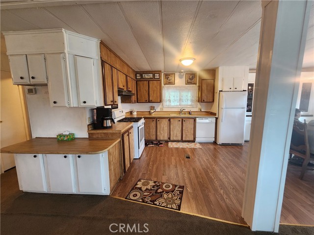 Image 14 of 23 For 10383 Larkin Road 50