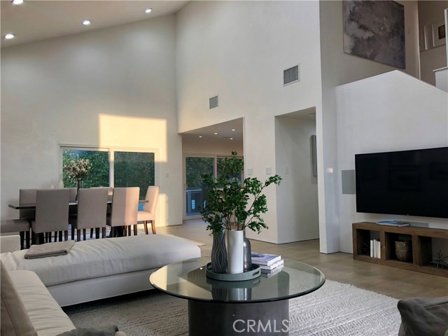 Detail Gallery Image 30 of 52 For 5714 Vantage Ave, Valley Village,  CA 91607 - 4 Beds | 3 Baths