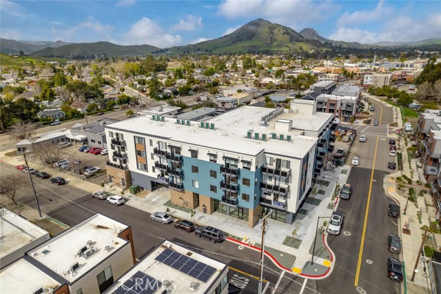 2475 Victoria Ave., San Luis Obispo CA: https://media.crmls.org/medias/43779ab7-b672-49d9-8f4f-3559acbe08fb.jpg