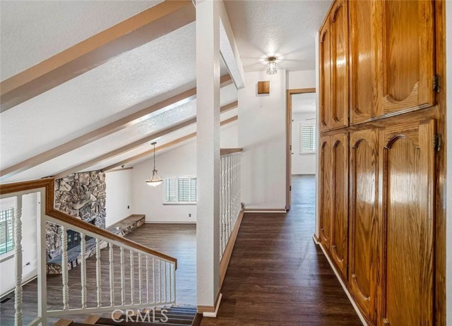 Detail Gallery Image 3 of 14 For 39812 Golfers, Palmdale,  CA 93551 - 5 Beds | 3 Baths