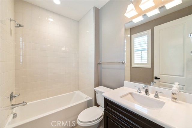 Detail Gallery Image 37 of 57 For 56 Dunmore, Irvine,  CA 92620 - 5 Beds | 5/1 Baths