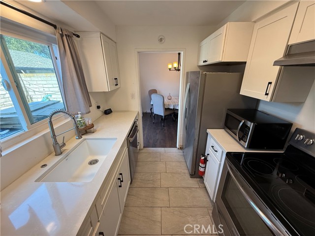 Detail Gallery Image 16 of 36 For 1107 W Memory Ln 17b,  Santa Ana,  CA 92706 - 3 Beds | 1/1 Baths