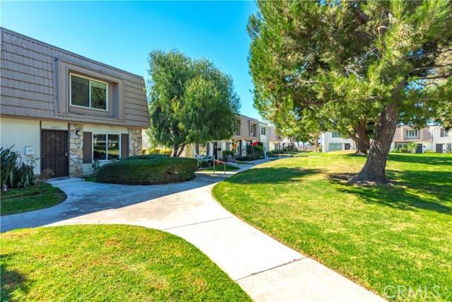 Detail Gallery Image 2 of 30 For 11055 Slater Ave, Fountain Valley,  CA 92708 - 3 Beds | 3/1 Baths