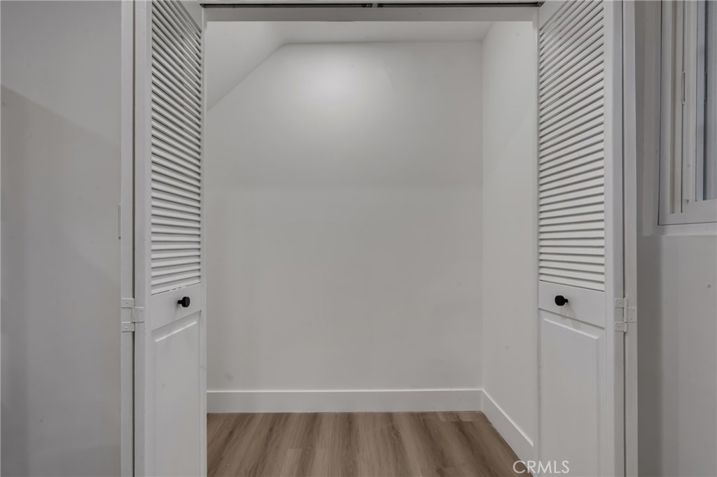 https://media.crmls.org/medias/437877be-dae0-4300-8547-1a4c6b544b2c.jpg?preset=X-Large