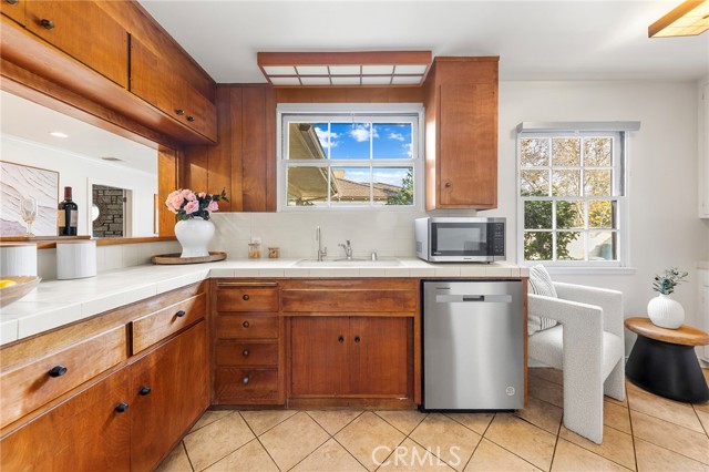 Detail Gallery Image 12 of 33 For 2270 Brentford Rd, San Marino,  CA 91108 - 3 Beds | 2/1 Baths