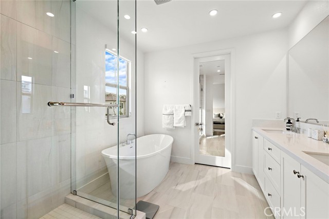 Detail Gallery Image 14 of 31 For 120 Eversedge, Irvine,  CA 92618 - 3 Beds | 2/1 Baths