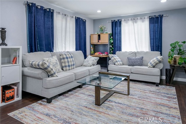 10926 Corby Avenue, Norwalk CA: https://media.crmls.org/medias/43795edd-2773-4049-8907-925313031a2f.jpg