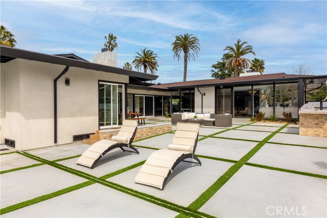 Detail Gallery Image 53 of 75 For 3841 Pacific Ave, Long Beach,  CA 90807 - 5 Beds | 5 Baths
