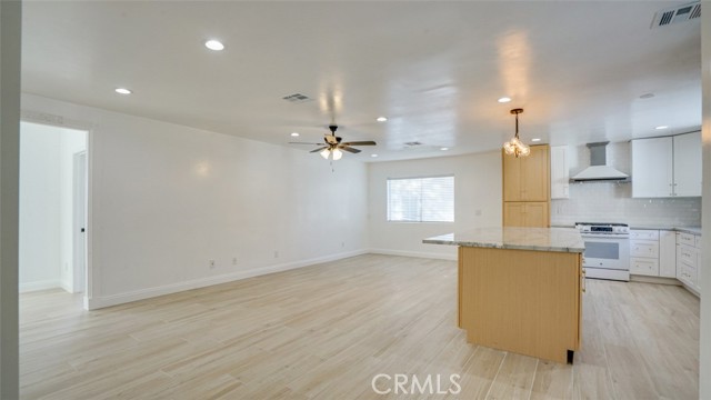 Detail Gallery Image 21 of 63 For 24306 Gilmore St, West Hills,  CA 91307 - 4 Beds | 2 Baths