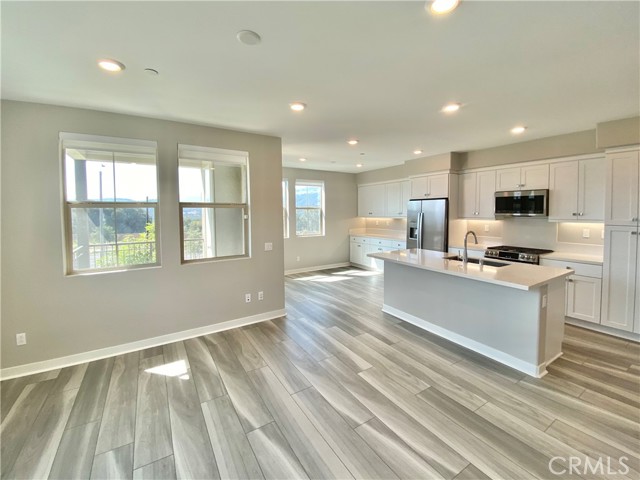 Detail Gallery Image 3 of 19 For 1400 Lasso Way #204,  Rancho Mission Viejo,  CA 92694 - 2 Beds | 2 Baths