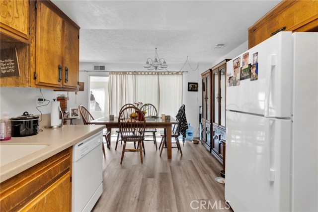 Detail Gallery Image 12 of 61 For 936 Pinon, Barstow,  CA 92311 - 4 Beds | 2 Baths