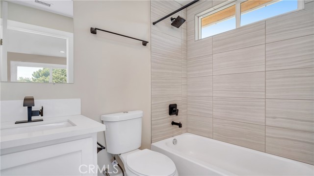 Detail Gallery Image 34 of 34 For 1031 1/2 N Cummings St, Los Angeles,  CA 90033 - 4 Beds | 4 Baths