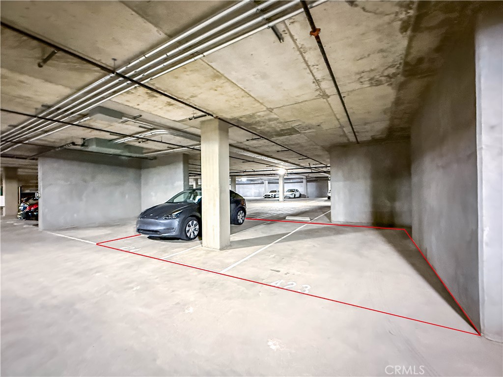 https://media.crmls.org/medias/437b8b58-1d0c-4686-a8fc-3064ff678e2b.jpg?preset=X-Large