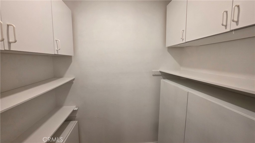 https://media.crmls.org/medias/437c60c4-b53f-4fda-bdae-0f0225fbfb40.jpg?preset=X-Large