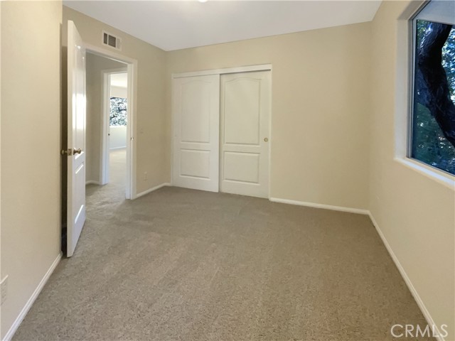 Detail Gallery Image 16 of 22 For 272 Manzanita Ln, Thousand Oaks,  CA 91361 - 4 Beds | 3 Baths