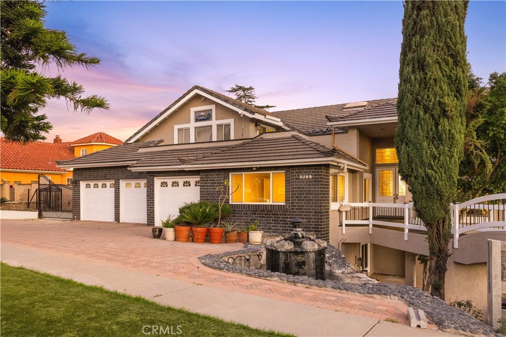 2109 Scenic Ridge Dr