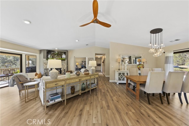 Detail Gallery Image 15 of 70 For 2103 Margarita Glen, Fallbrook,  CA 92028 - 6 Beds | 3/2 Baths