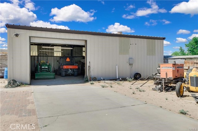 19821 Danielle Way, Apple Valley CA: https://media.crmls.org/medias/437d5df8-f748-481b-b8bd-8dd002570591.jpg