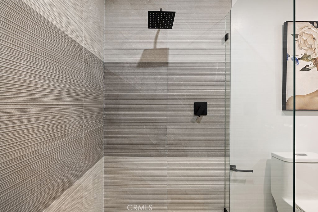 https://media.crmls.org/medias/437d7a96-67e6-46d7-a252-1a449483b9a8.jpg?preset=X-Large