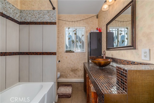 Detail Gallery Image 14 of 23 For 1442 S Van Ness, Santa Ana,  CA 92707 - 2 Beds | 1 Baths