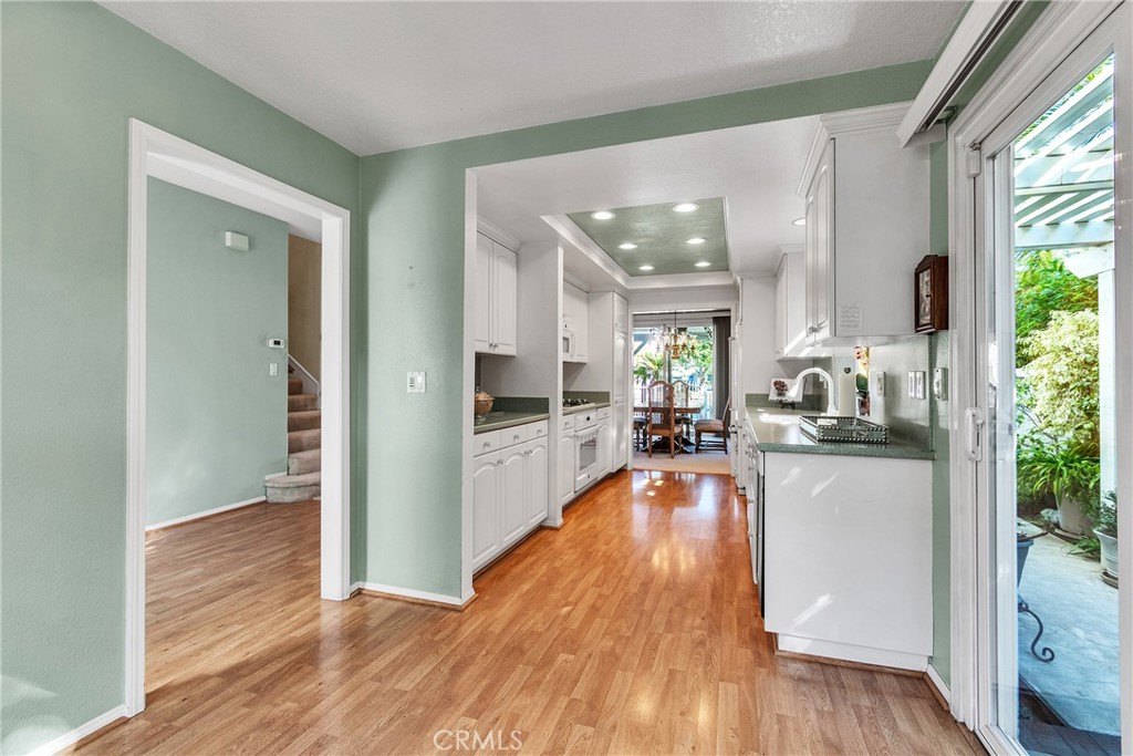 437e166a 2ef3 4734 839f 1e5a59c4eba3