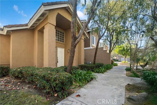 Detail Gallery Image 2 of 50 For 13220 Royalcrest Ct #183,  La Mirada,  CA 90638 - 3 Beds | 2 Baths