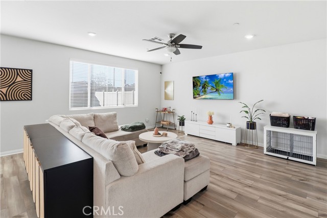 Detail Gallery Image 13 of 38 For 15587 Crusader Dr, Moreno Valley,  CA 92551 - 4 Beds | 3 Baths