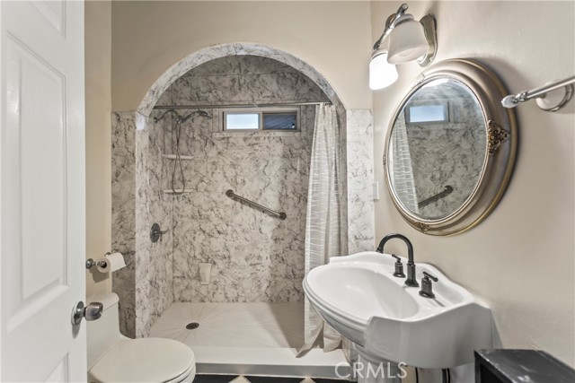 Detail Gallery Image 9 of 12 For 1065 Laguna, Los Angeles,  CA 90026 - 0 Beds | 1 Baths