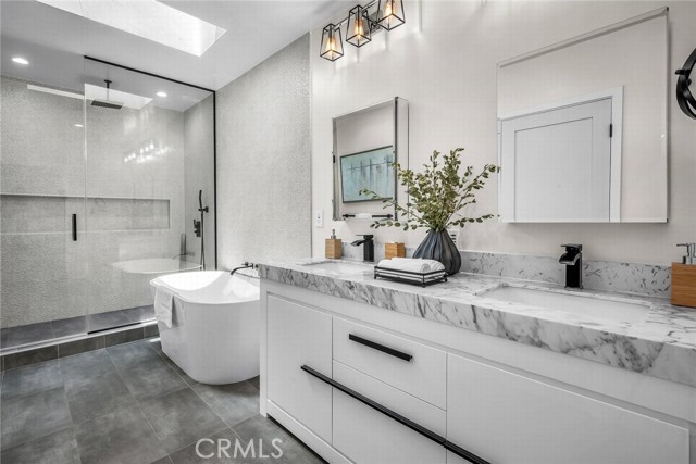 Detail Gallery Image 40 of 49 For 5110 Greenbush Ave, Sherman Oaks,  CA 91423 - 6 Beds | 6 Baths