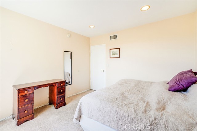 Detail Gallery Image 13 of 24 For 12720 Burbank Blvd #322,  Valley Village,  CA 91607 - 2 Beds | 2 Baths