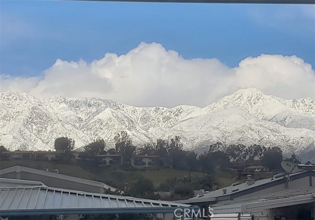 8389 Baker Avenue, Rancho Cucamonga CA: https://media.crmls.org/medias/437fed20-2da4-474b-a2a7-338972d93107.jpg