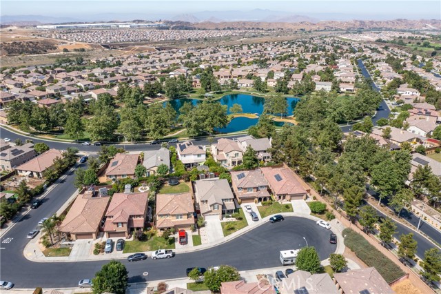 13025 Bowker Play Court, Beaumont CA: https://media.crmls.org/medias/43801460-30a6-4bbd-8b18-13530882f986.jpg