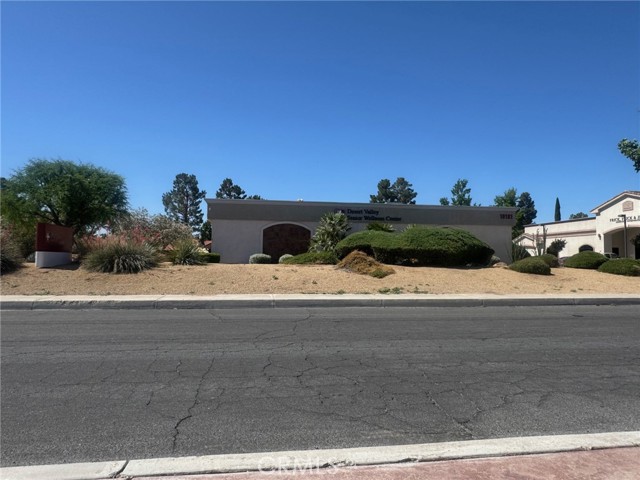 0 Town Center Drive, Apple Valley CA: https://media.crmls.org/medias/43809ee2-b677-4022-9b5e-8d4dfba594db.jpg