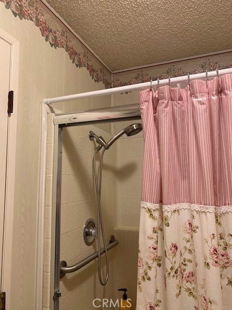 4401 Camelot Place, Bakersfield CA: https://media.crmls.org/medias/43809f84-756a-45ba-b9f0-a782c07b45e7.jpg