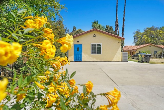 20751 Parthenia Street, Winnetka CA: https://media.crmls.org/medias/4380c99d-165a-4ca2-932c-0833e969c1fe.jpg