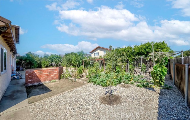 Detail Gallery Image 28 of 37 For 2401 El Portal Way, Oxnard,  CA 93035 - 4 Beds | 2/1 Baths