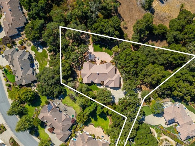 629 Shelter Ridge Place, Nipomo CA: https://media.crmls.org/medias/4381bc7a-bb7c-4a50-b673-4e157143ec4c.jpg