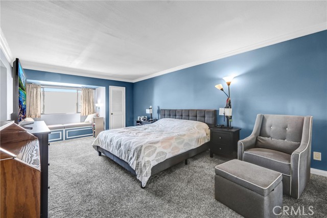 Detail Gallery Image 21 of 35 For 984 W Riverside Dr, Burbank,  CA 91506 - 3 Beds | 3 Baths