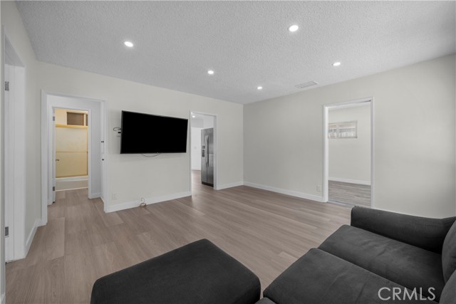 Detail Gallery Image 6 of 43 For 10117 Sharp Ave, Arleta,  CA 91331 - 4 Beds | 2/1 Baths