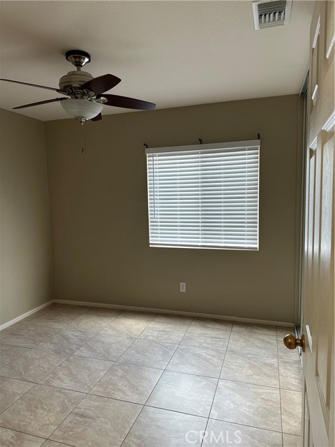 2165 Harris Street, Colton CA: https://media.crmls.org/medias/4382c990-8a77-4bbf-b7d2-31c18f6ee7f8.jpg