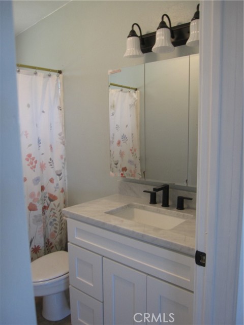 Detail Gallery Image 8 of 10 For 5954 Valley View St, Joshua Tree,  CA 92252 - 2 Beds | 1 Baths