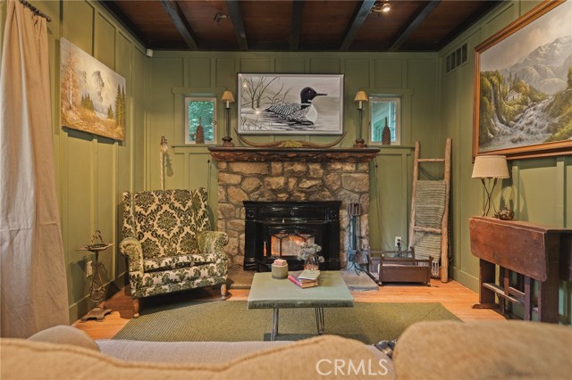 655 Cottage Grove Drive, Lake Arrowhead, CA 92352