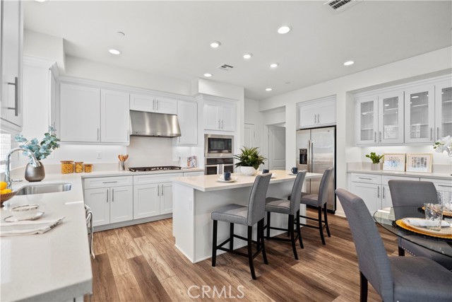 610 Cultivate, Irvine CA: https://media.crmls.org/medias/43835d3b-5791-436c-a566-731a2f5769d7.jpg