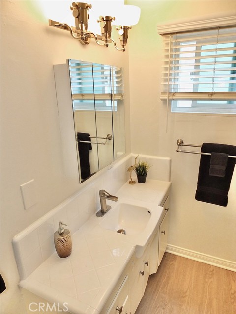 Detail Gallery Image 12 of 23 For 1101 E Ocean #25,  Long Beach,  CA 90802 - 1 Beds | 1 Baths