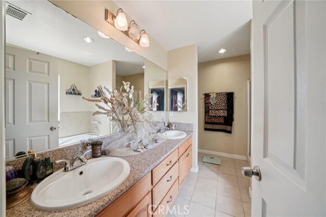 Detail Gallery Image 24 of 62 For 16638 Shuning Ct, Moreno Valley,  CA 92551 - 4 Beds | 3 Baths