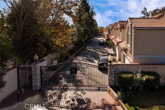 Detail Gallery Image 32 of 35 For 13775 Glenoaks Bld #15,  Sylmar,  CA 91342 - 3 Beds | 2/1 Baths