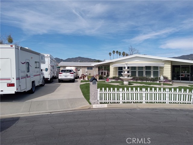 Detail Gallery Image 3 of 11 For 43464 Low, Hemet,  CA 92544 - 2 Beds | 2 Baths