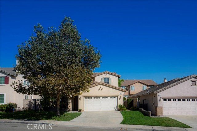 6919 Lisa Dr, Fontana, CA 92336